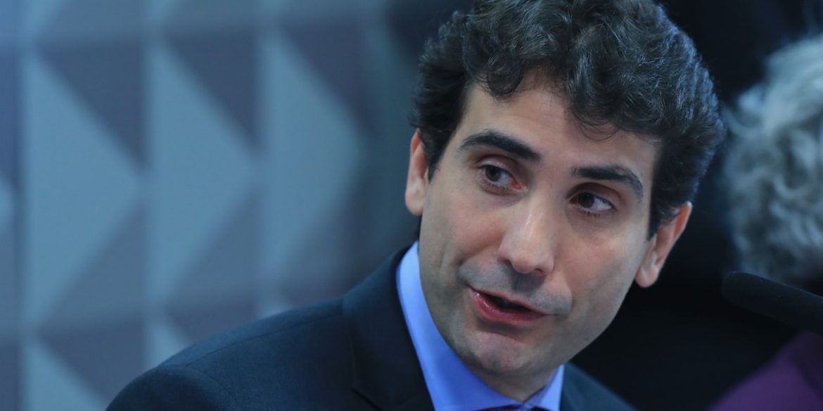 bc-esta-“tateando”-ajuste-da-selic-diante-de-guerra-de-tarifas