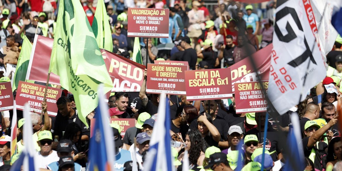 ato-em-sp-une-centrais-sindicais-e-governo-pelo-fim-da-escala-6×1