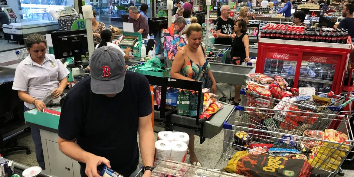 supermercados-defendem-contrato-de-trabalho-por-hora