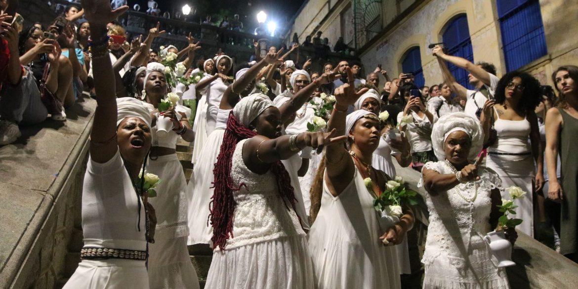 ilu-oba-de-min-faz-lavagem-no-bixiga-para-marcar-“falsa-abolicao”