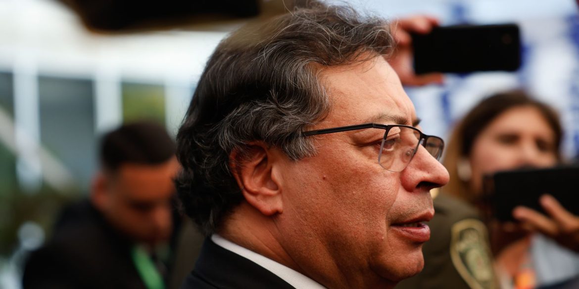 presidente-da-colombia-sugere-greve-geral-apos-acusar-senado-de-fraude