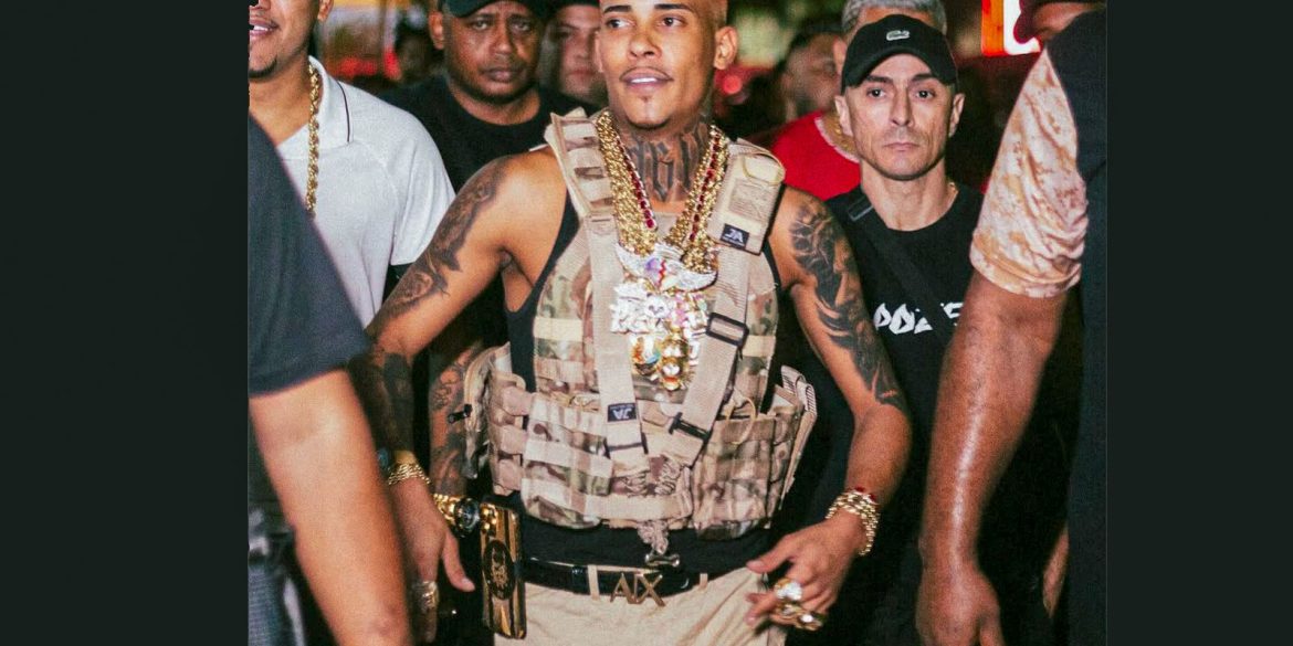 mc-poze-do-rodo-e-preso-no-rio-de-janeiro