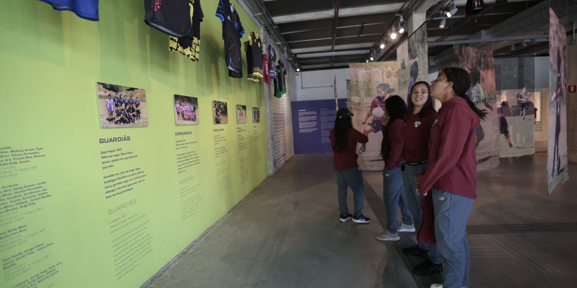 time-da-base-do-sp-comemora-conquista-no-campeonato-feminino