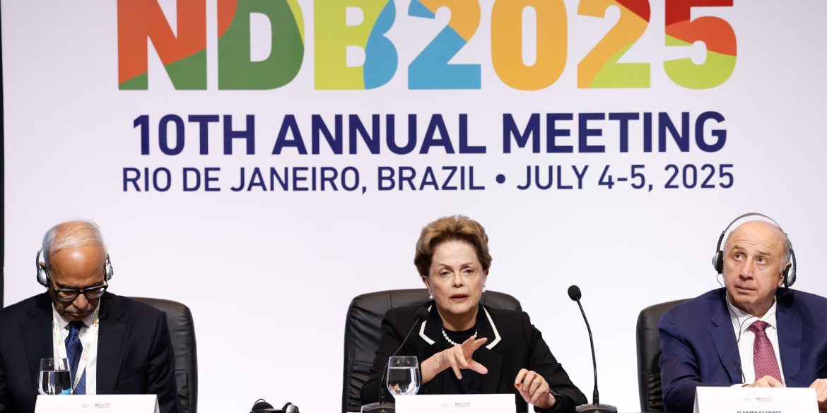 ninguem-quer-assumir-lugar-dos-estados-unidos,-diz-dilma-rousseff