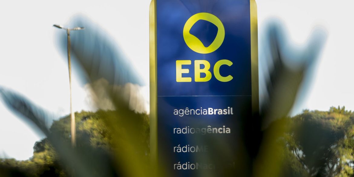 parceria-entre-ebc-e-unirv-leva-nova-radio-publica-para-goias