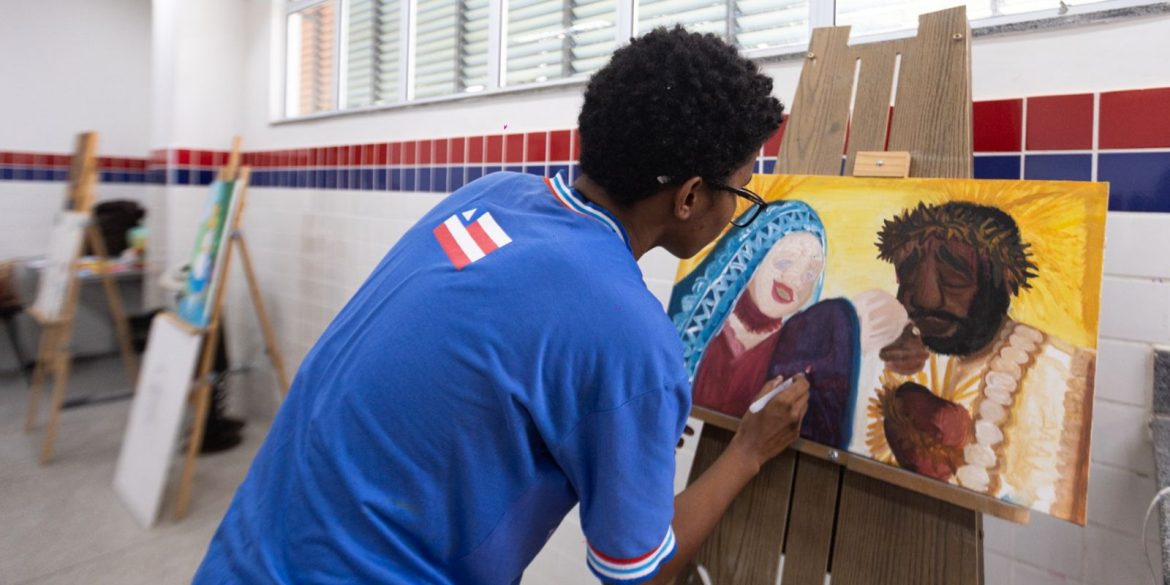 artes-e-acolhimento:-escola-mostra-modelo-de-ensino-integral-na-bahia