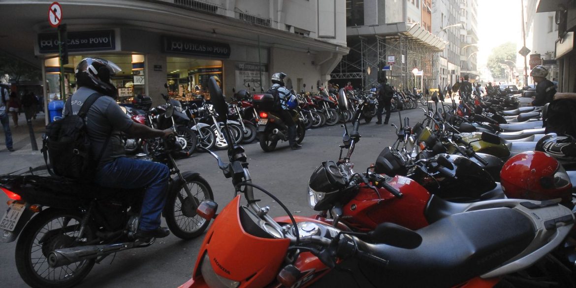 em-dez-anos,-frota-de-motocicletas-cresce-42%-no-pais