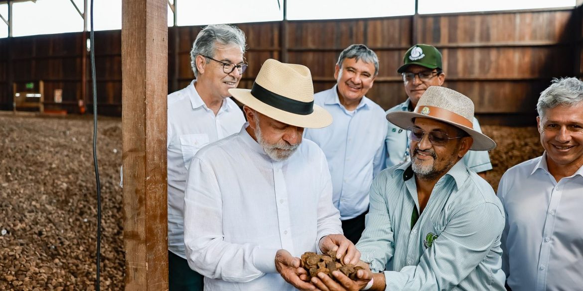 em-discurso-no-acre,-lula-critica-motim-de-parlamentares-da-oposicao