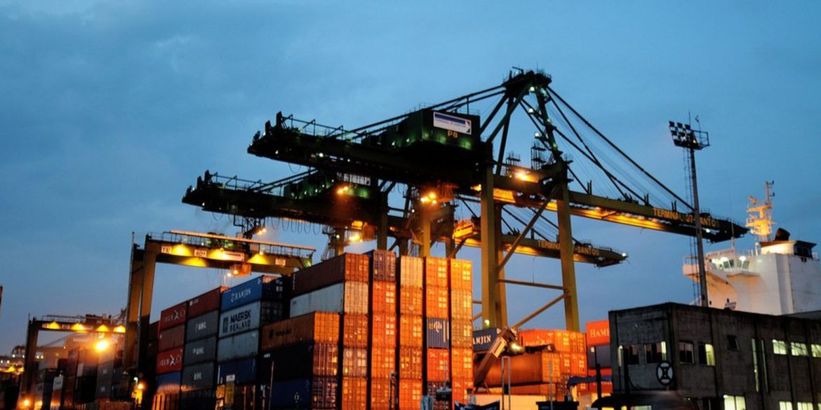 exportacoes,-emprego-e-investimentos-tendem-a-recuar-devido-a-tarifaco