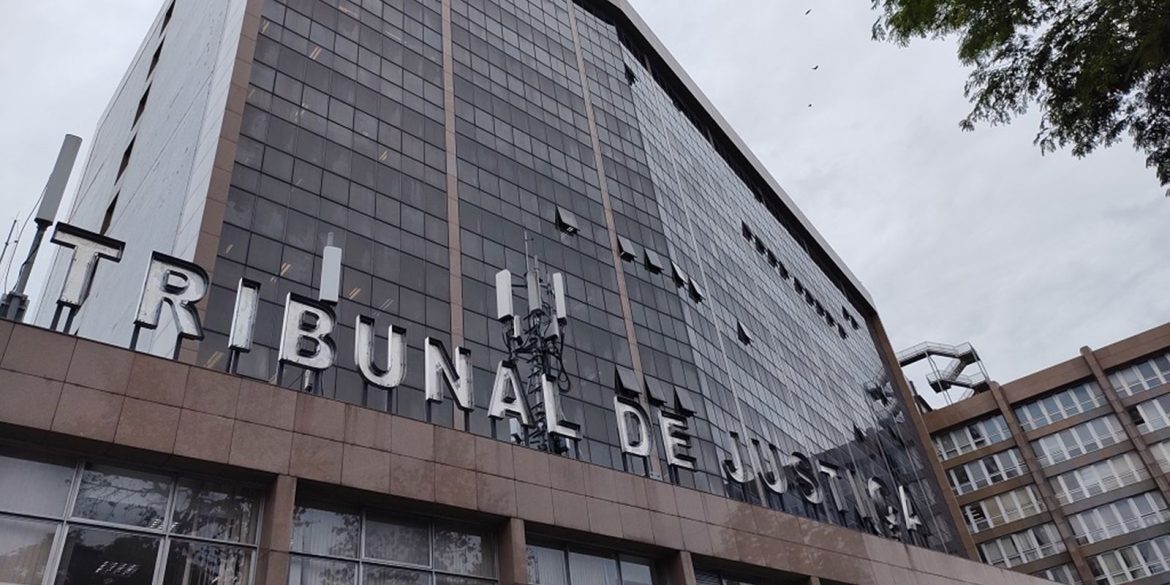 tribunal-de-justica-do-rio-alerta-sobre-golpe-do-falso-advogado