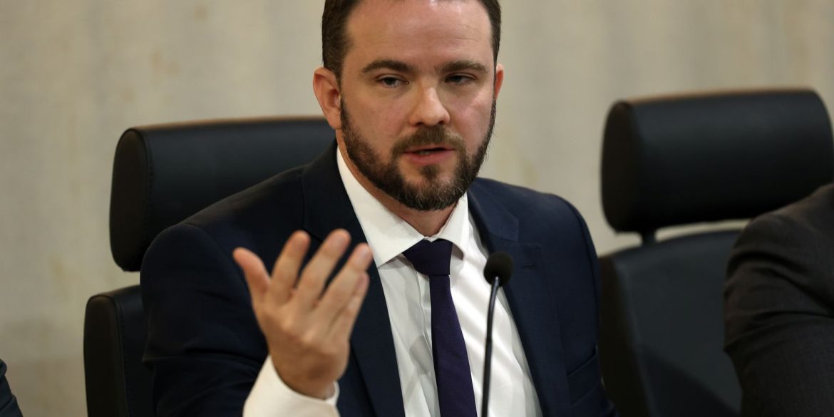 proposta-de-orcamento-de-2026-tem-meta-de-superavit-de-r$-34,3-bilhoes