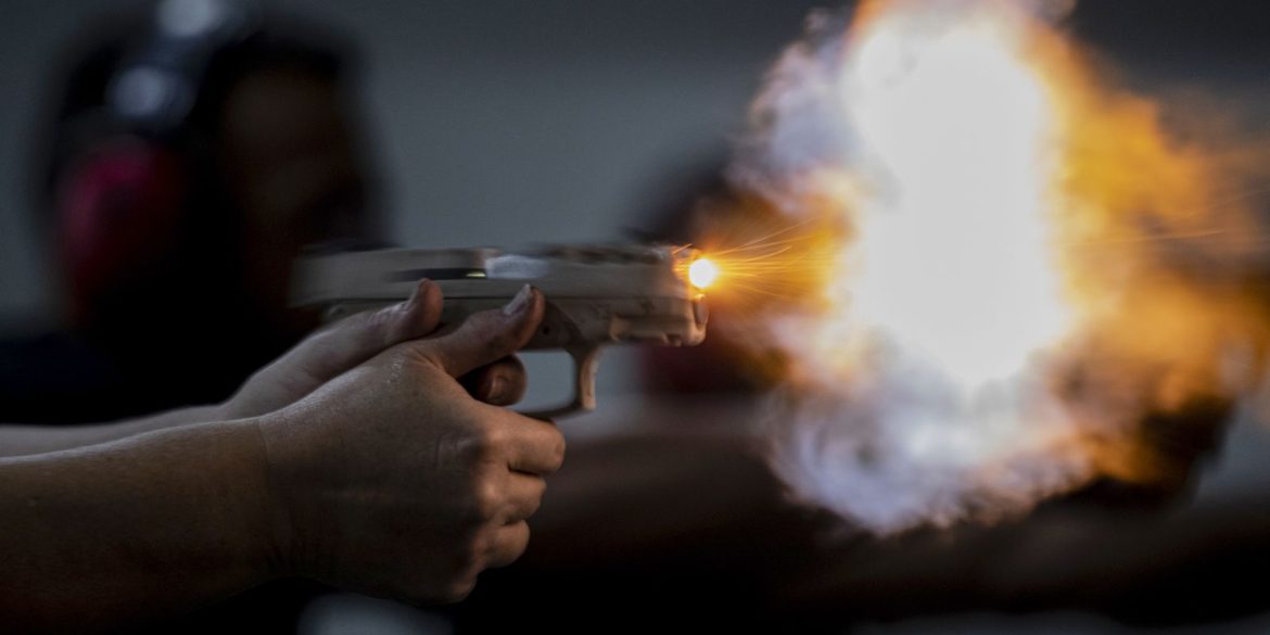 policial-penal-que-atirou-em-entregador-e-preso-e-afastado-no-rio