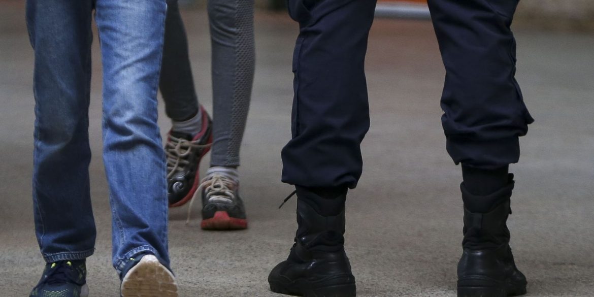 tce-suspende-processos-seletivos-para-escolas-civico-militares-em-sp