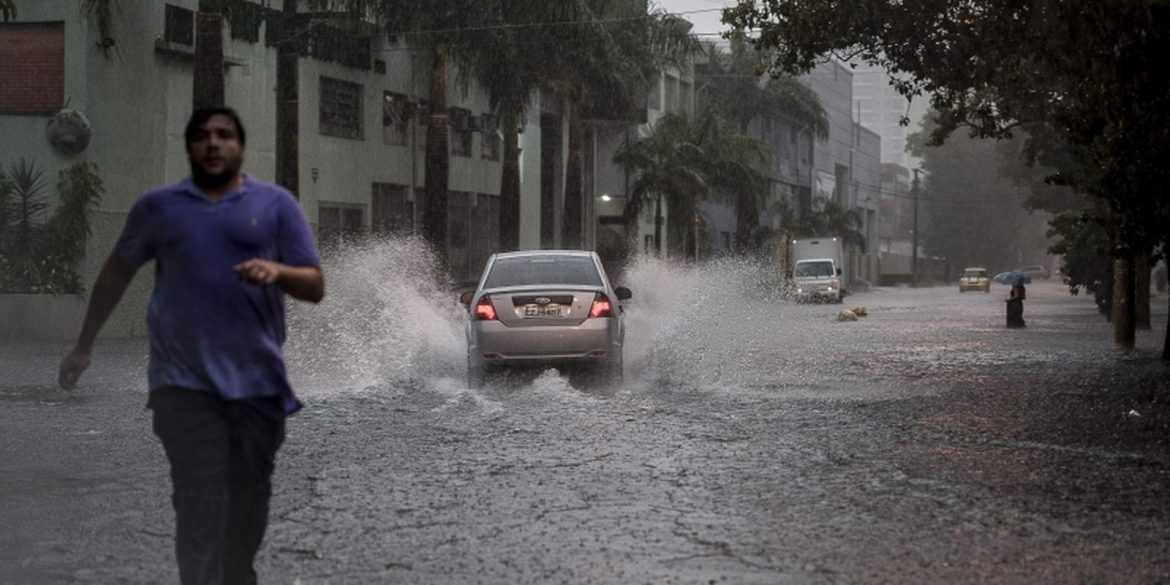 defesa-civil-emite-alerta-severo-de-temporal-para-capital-paulista