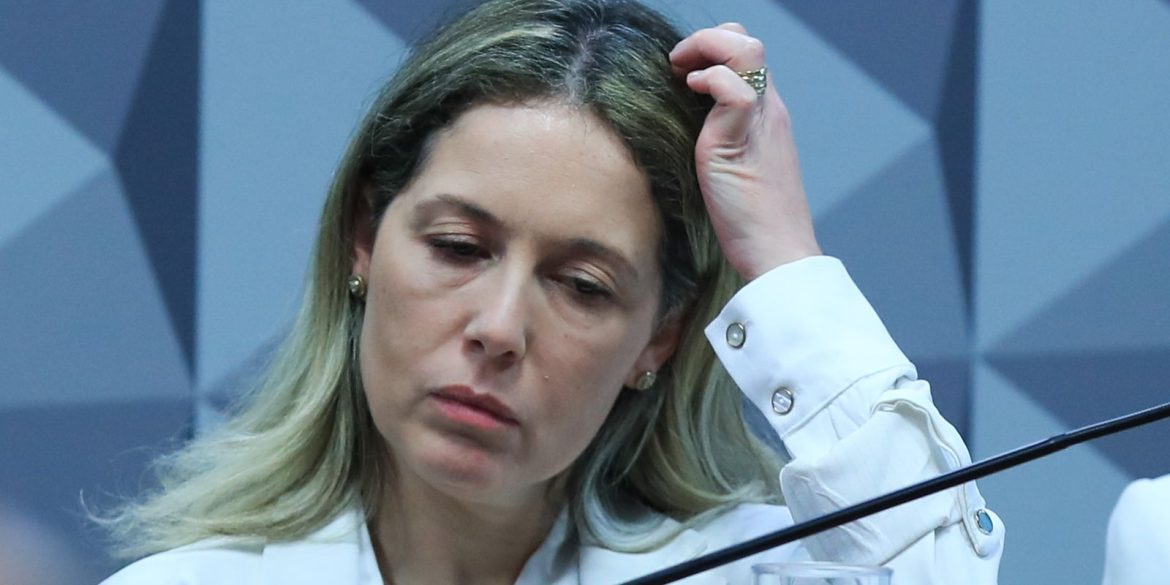 mulher-de-ex-procurador-geral-do-inss-fica-em-silencio-na-cpmi