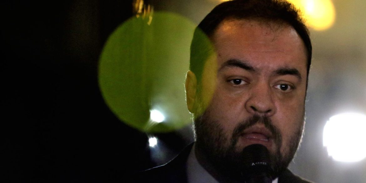 castro-pede-transferencia-de-10-detentos-para-presidios-federais