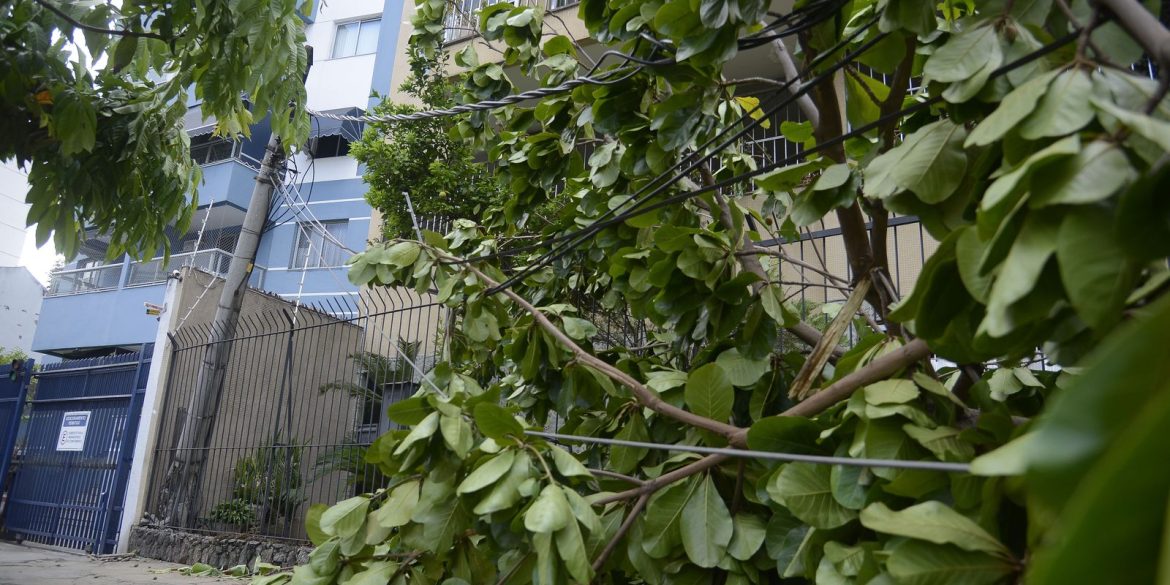 rio-registra-fortes-ventos-devido-a-passagem-de-frente-fria