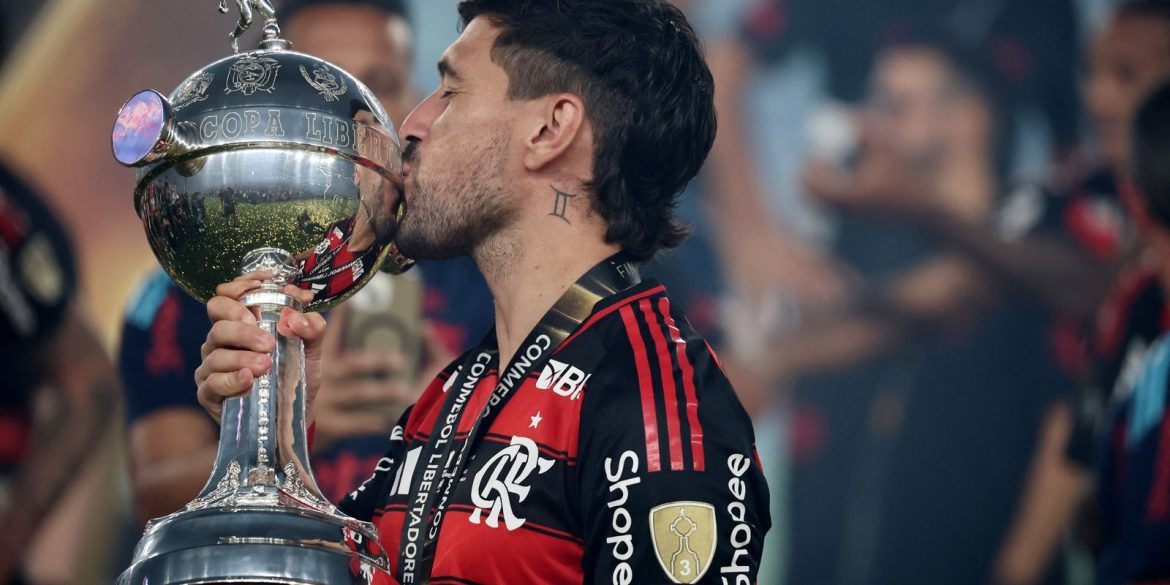 arrascaeta-e-finalista-no-tradicional-premio-rei-da-america