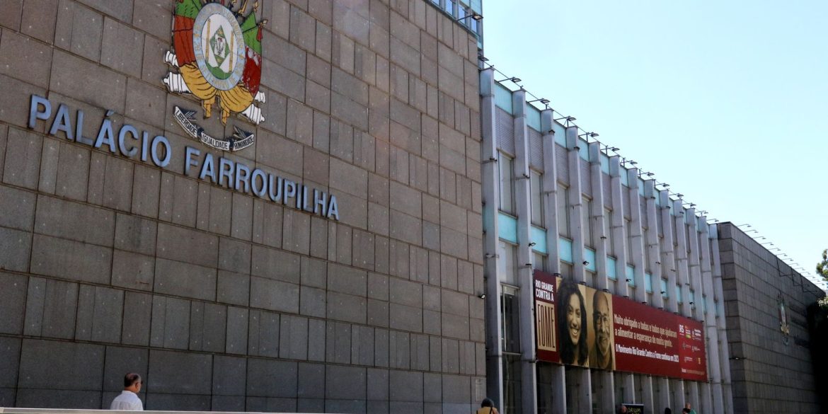 lula-sanciona-porte-de-arma-para-policiais-legislativos-estaduais