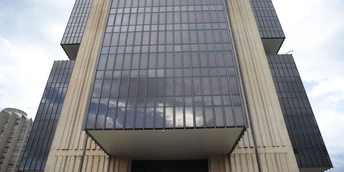 entidades-financeiras-defendem-atuacao-do-banco-central-no-caso-master