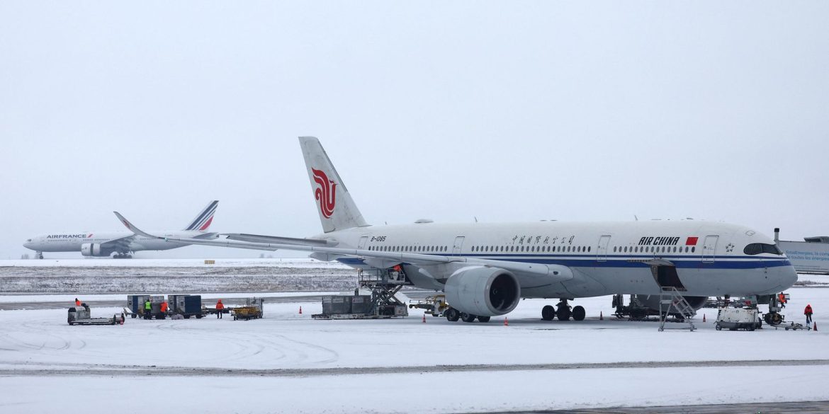 tempestade-goretti:-nevascas-cancelam-centenas-de-voos-na-europa